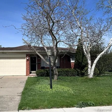 Buy this 3 bed house on Will Carleton Middle School in 8900 15 Mile Road, Sterling Heights