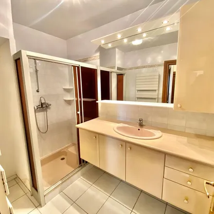 Image 5 - 2 Boulevard Gambetta, 12000 Rodez, France - Apartment for rent
