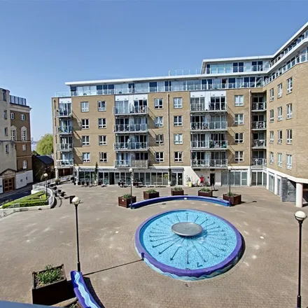 Image 8 - The Mosaic, Narrow Street, Ratcliffe, London, E14 8DP, United Kingdom - Apartment for rent