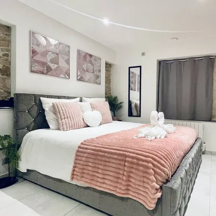 Rent this 1 bed apartment on 38080 Saint-Alban-de-Roche