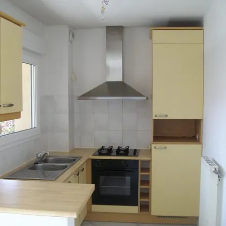 Rent this 3 bed apartment on 115 Avenue des Nations in 57970 Yutz, France