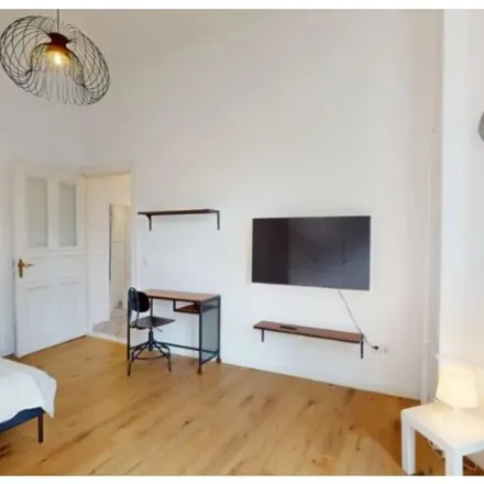 Rent this 1 bed apartment on Hohenzollerndamm 6 in 10717 Berlin, Germany
