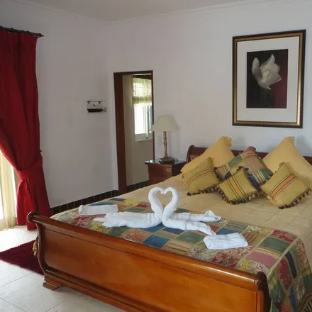 Rent this 7 bed house on 8125-012 Distrito de Évora