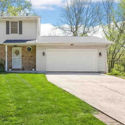 Buy this 3 bed house on 1009 20th Avenue in Coralville, IA 52241