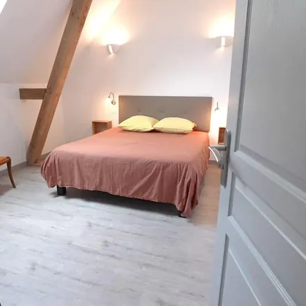 Rent this 3 bed house on Saint-Georges-de-Montclard in Dordogne, France
