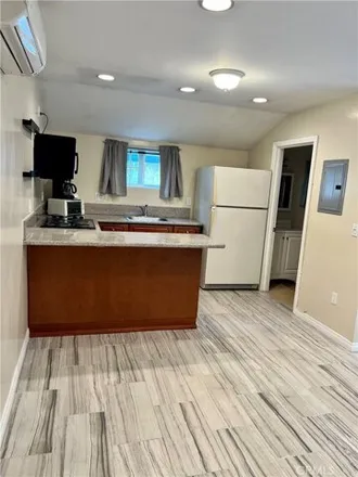 Rent this studio house on 5318 Geyser Avenue in Los Angeles, CA 91356