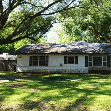 Buy this 3 bed house on 7267 Colfax Drive in Brown Heights, East Baton Rouge Parish