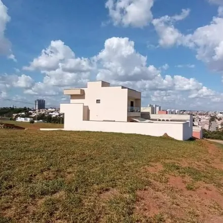 Buy this 3 bed house on Rua Ranulpho de Campos Pires in Jardim Wanel Ville III, Sorocaba - SP