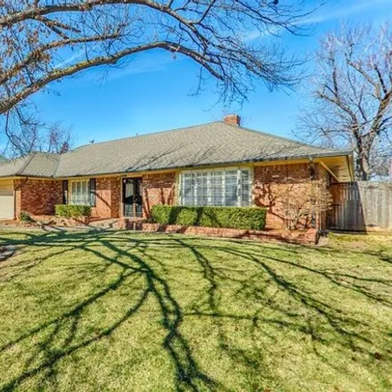 Image 2 - 2521 NW 59th St, Oklahoma City, Oklahoma, 73112 - House for sale