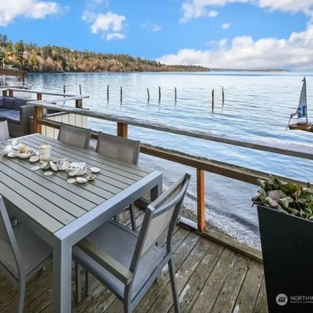 Image 9 - 11172 Northeast Gertie Johnson Road, Bainbridge Island, WA 98110, USA - House for sale