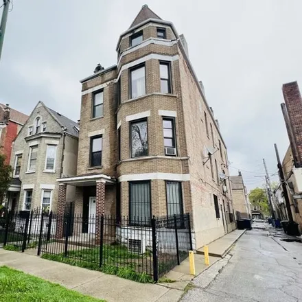 Rent this 2 bed house on 2543 South Saint Louis Avenue in Chicago, IL 60623