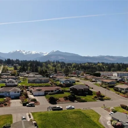 Image 3 - 1863 East Lauridsen Boulevard, Port Angeles, WA 98362, USA - House for sale