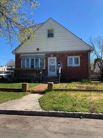 Buy this 5 bed house on 180 North 7th Street in Village of Lindenhurst, NY 11757