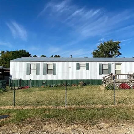 Buy this studio apartment on 13103 Quail Drive in Marshall County, OK 73439