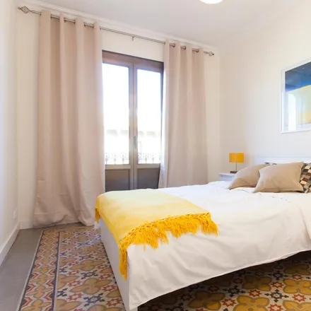 Rent this 2 bed apartment on Carrer de Muntaner in 29, 08001 Barcelona