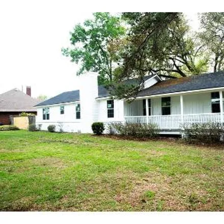 Buy this 3 bed house on 10698 Browning Drive in Broadmoor Forest, Baton Rouge