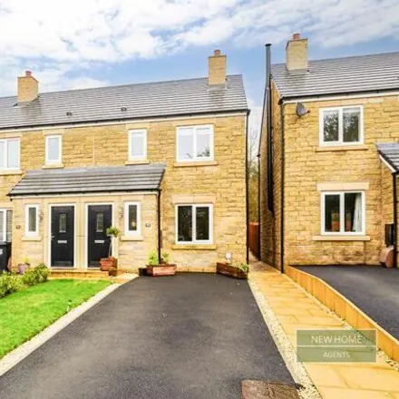Buy this 3 bed townhouse on Blackbrook Drive in Chinley, SK23 6EX
