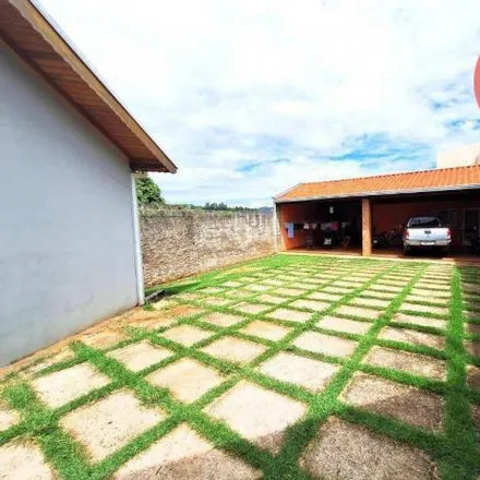 Buy this 2 bed house on Rua Doutor Cândido Fontoura da Silveira in Lavapés, Bragança Paulista - SP