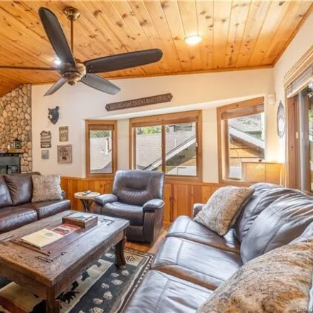 Image 7 - 39781 Forest Road, Big Bear Lake, CA 92315, USA - House for sale