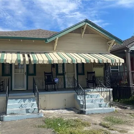 Buy this 5 bed house on 8709 Pritchard Place in New Orleans, LA 70118