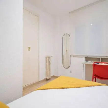 Image 9 - Calle del Cactus, 25, 28039 Madrid, Spain - Apartment for rent