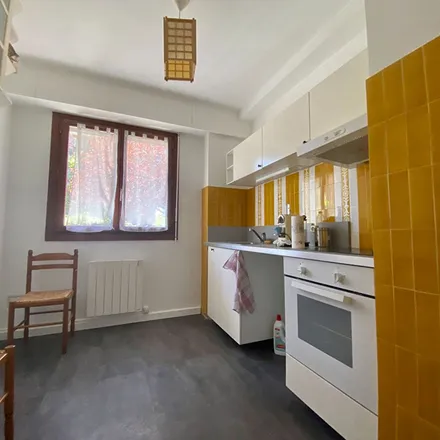 Rent this 2 bed apartment on 52 Avenue Victor Ségoffin in 31400 Toulouse, France