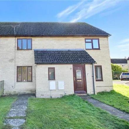 Buy this 2 bed townhouse on Field Close in South Cerney, GL7 5XQ