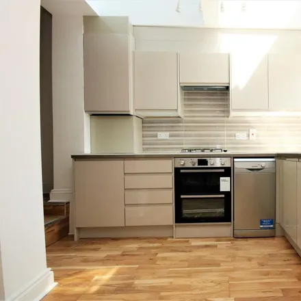 Image 3 - Seaford Road, London, N15 5DS, United Kingdom - Apartment for rent