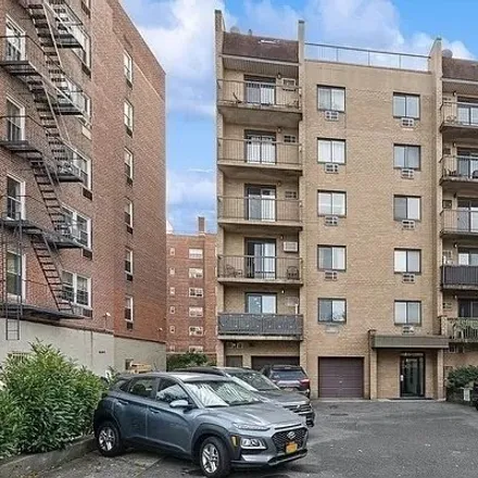Rent this 1 bed condo on 135-08 82nd Avenue in New York, NY 11435