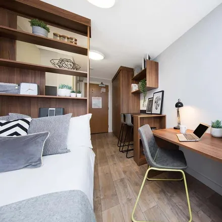 Image 3 - Student Living Heights, 312 Goswell Road, Angel, London, EC1V 7AF, United Kingdom - Apartment for rent