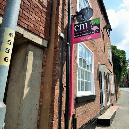 Rent this 2 bed townhouse on Gentle dental of Worcester in Sidbury, Worcester