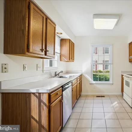 Image 6 - 8612 Fountain Valley Drive, Montgomery Village, MD 20886, USA - Townhouse for rent
