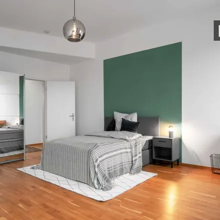 Rent this 5 bed room on Markgrafenstraße 6 in 60487 Frankfurt, Germany