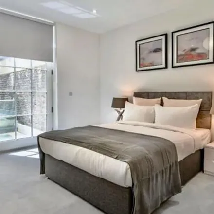 Rent this 1 bed apartment on SOAS University of London in Torrington Square, London