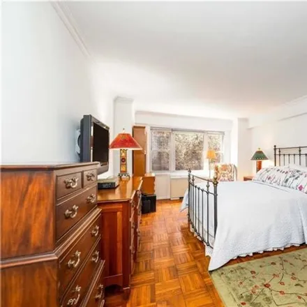 Image 6 - 333 East 66th Street, New York, NY 10065, USA - Apartment for sale