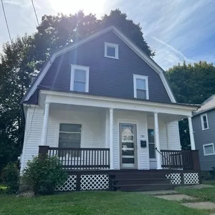 Image 2 - 130 Euclid Avenue, Jamestown, NY 14701, USA - House for sale