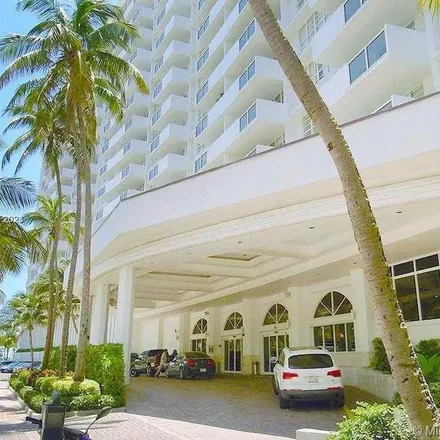 Image 1 - The Ritz-Carlton, South Beach, 1 Lincoln Road, Miami Beach, FL 33139, USA - Apartment for rent