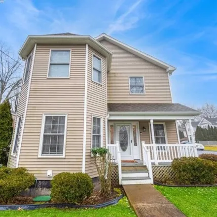 Rent this 3 bed house on 148 6th Street in Cresskill, Bergen County