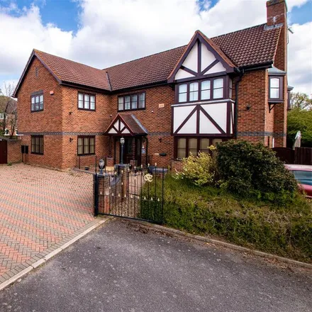 Rent this 5 bed house on Gregories Drive in Fenny Stratford, MK7 7RL