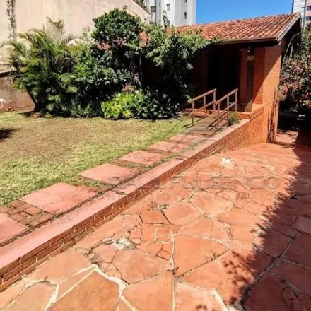Rent this 4 bed house on Rua Paranaguá in Higienópolis, Londrina - PR