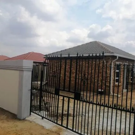 Rent this 3 bed apartment on Alliance Road in Daveyton, Gauteng