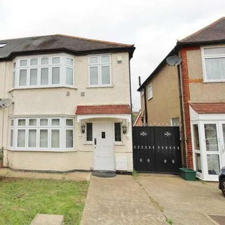 Rent this 3 bed duplex on Worton Gardens in London, TW7 4BD