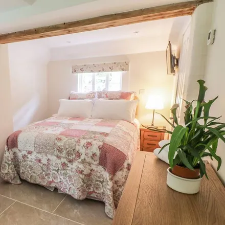 Rent this 3 bed duplex on Melchbourne and Yielden in MK44 1BQ, United Kingdom