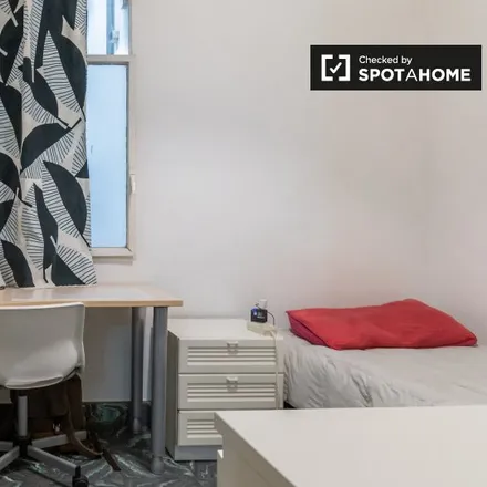 Rent this 4 bed room on Carrer d'Aragó in 56, 08001 Barcelona