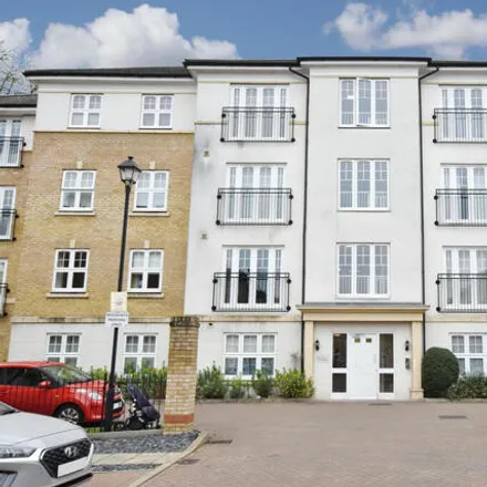 Buy this 2 bed apartment on Elliot Road in Rounton, WD17 4DF