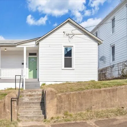 Buy this 2 bed house on 1118 Dale Avenue Southeast in Roanoke, VA 24013