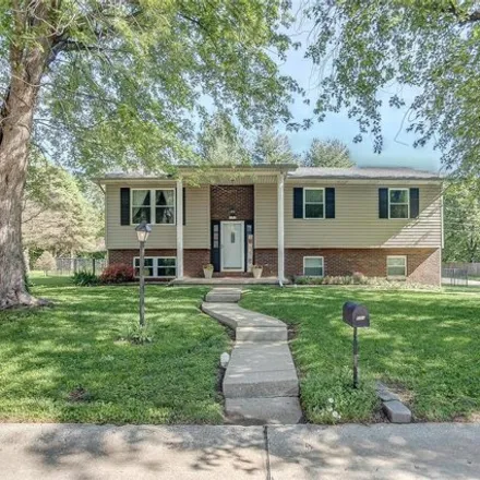 Buy this 3 bed house on 103 Big Bend Boulevard in Swansea, IL 62226