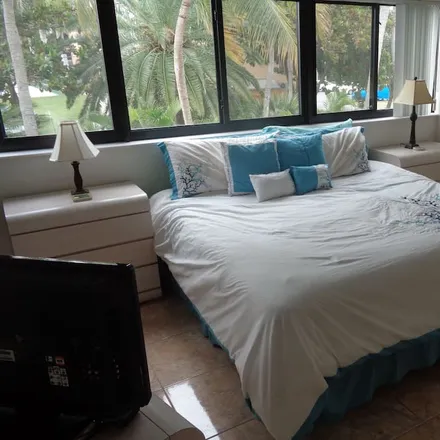 Rent this 2 bed condo on Key Largo
