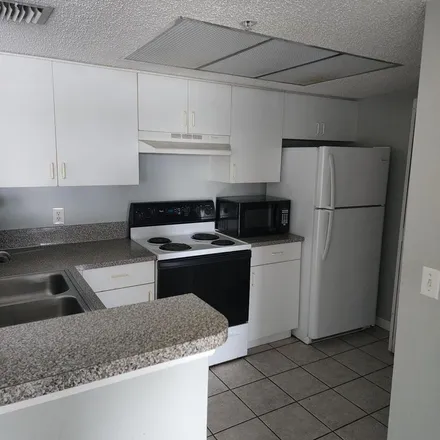 Image 2 - Wiles Road, Coconut Creek, FL 33073, USA - Apartment for rent