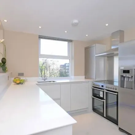 Image 2 - Sheringham, Queensmead, London, NW8 6RE, United Kingdom - Apartment for rent